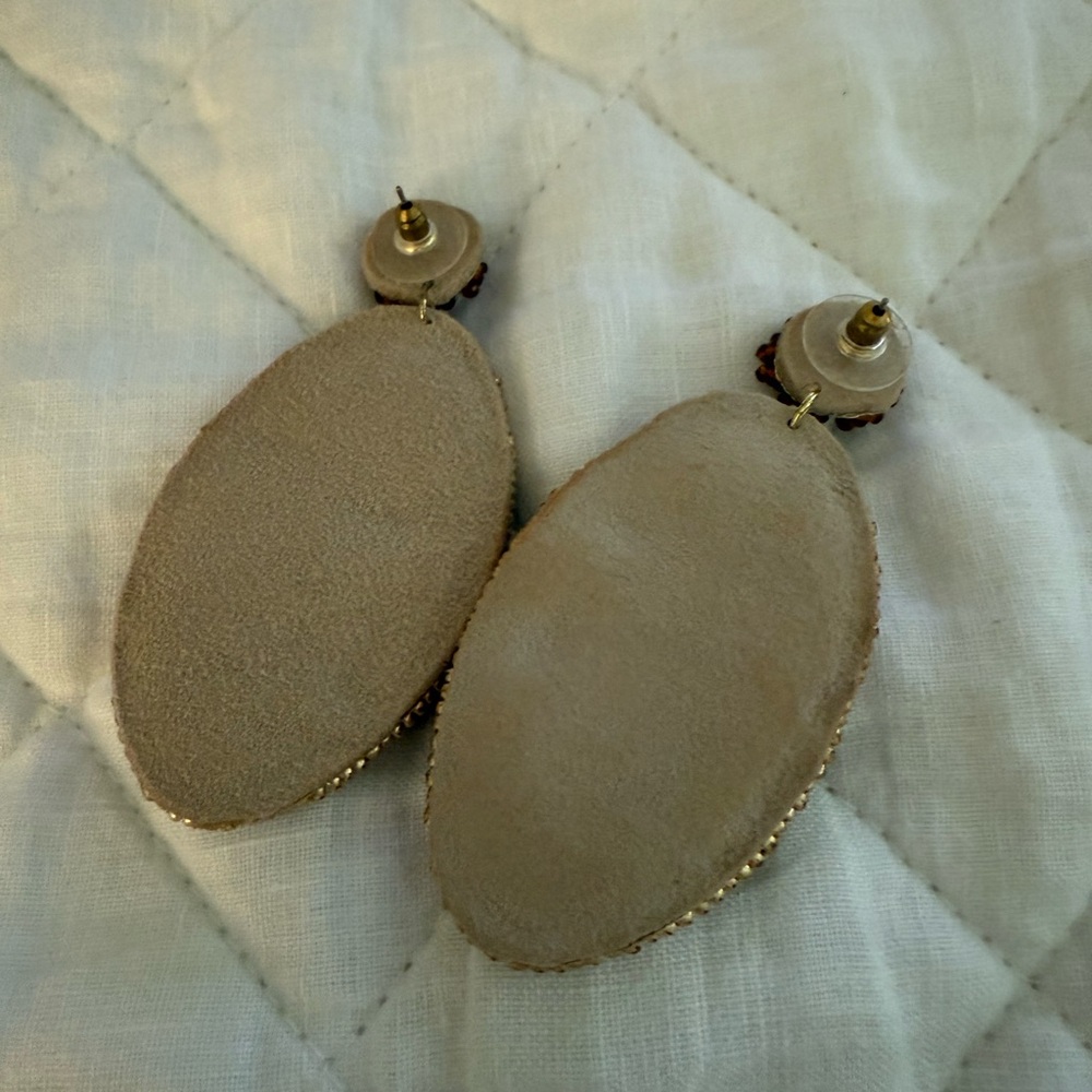 Allie Beads Football Earrings 🏈 - Picture 6 of 6